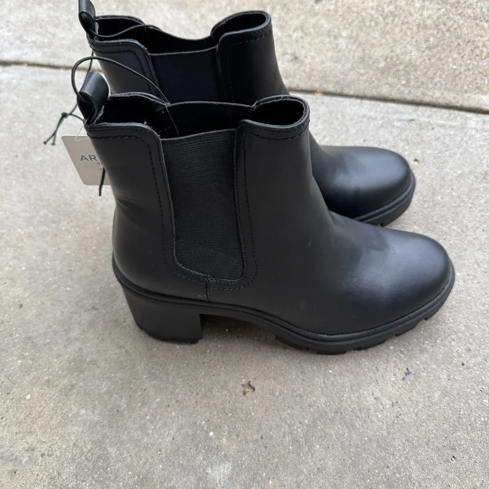 Arizona Jeans AZ‎ Masin Chelsea Boots Womens Size 10 Black Lug Sole Pull On NEW - Picture 8 of 9